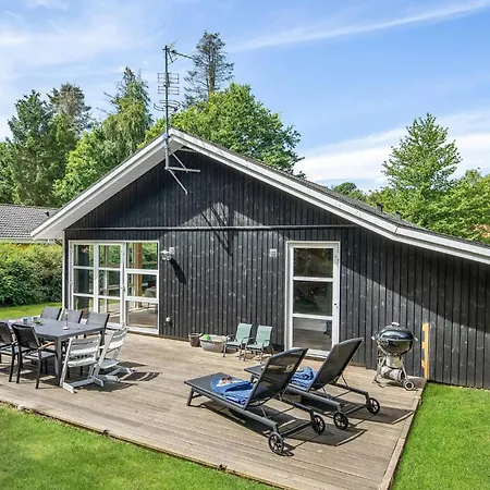 Beautiful In With Wifi Feriehus Rønne